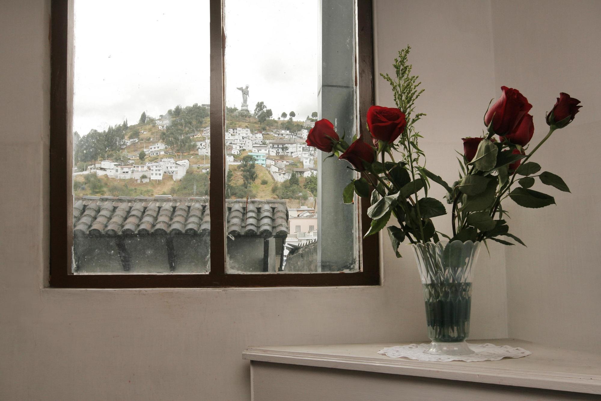 Hotel Interamericano Quito Exterior photo